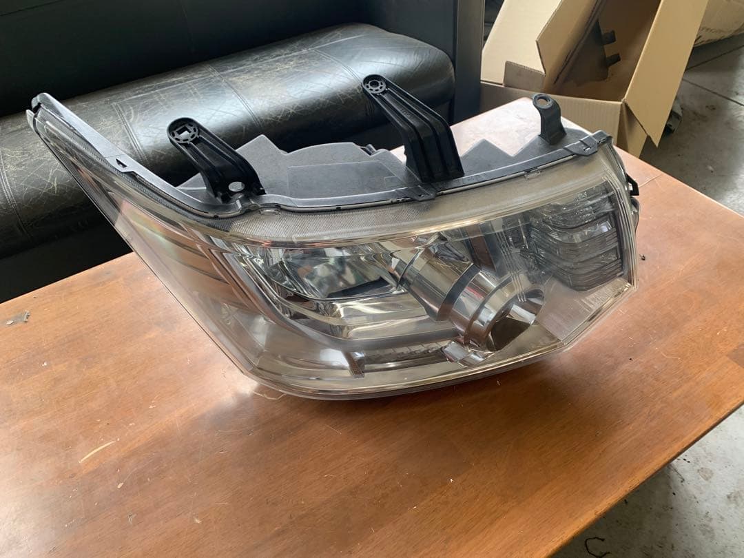 平成27年式デリカD5 CV1W ヘッドライト 2個セット