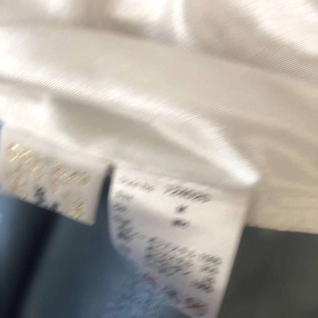 希少　ホワイト フリルビジュー付きキャミソール