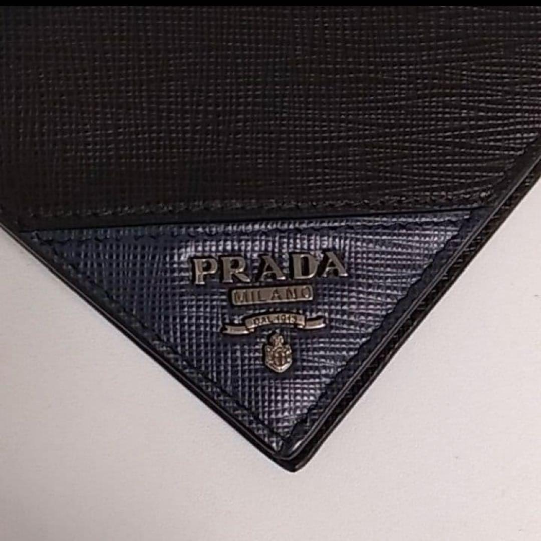 PRADA プラダ　長財布　サフィアーノ