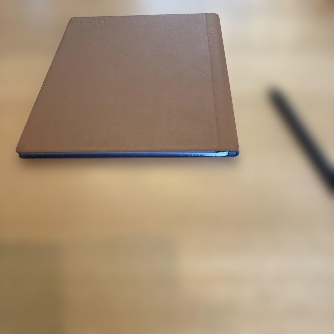 Remarkable2本体、ペン、本体カバーのセット　液タブ