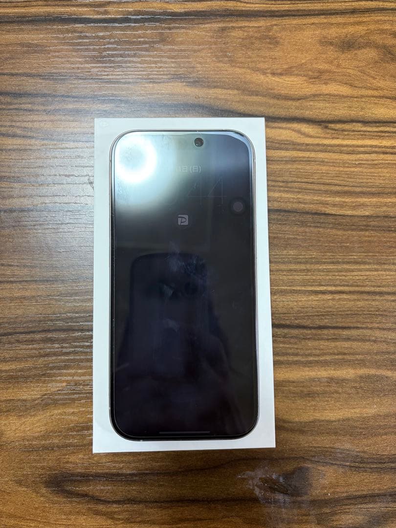 Apple iPhone 16 pro 256GB ホワイトチタニウム