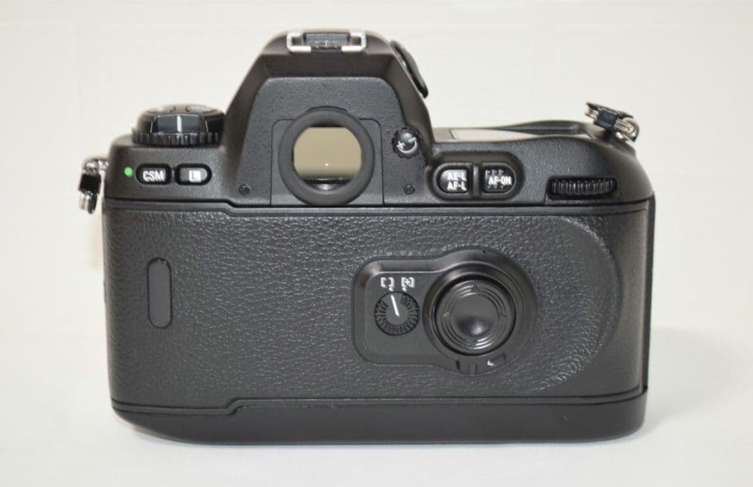 美品☆即日配送☆Nikon F100 ニコン フィルムカメラ 一眼レフカメラ☆