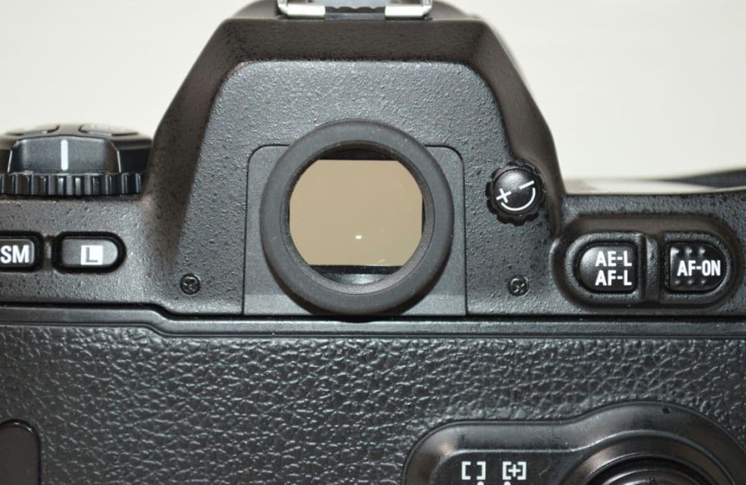 美品☆即日配送☆Nikon F100 ニコン フィルムカメラ 一眼レフカメラ☆