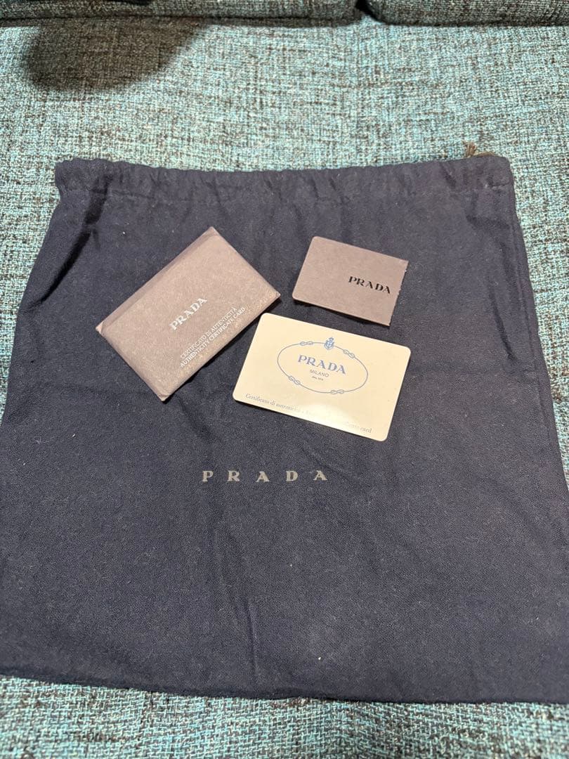 prada ショルダーバック