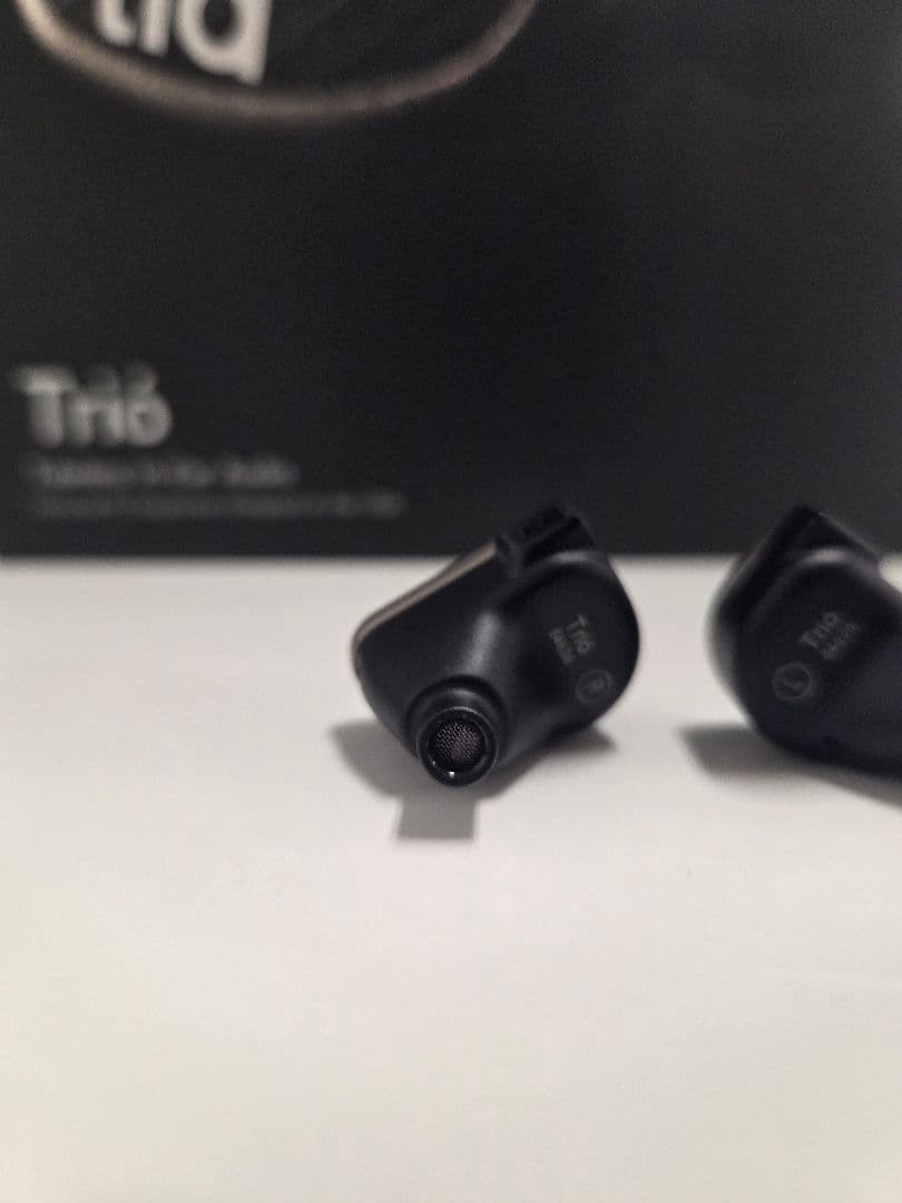 イヤホン 64audio trio