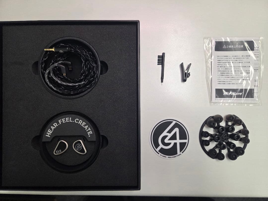 イヤホン 64audio trio