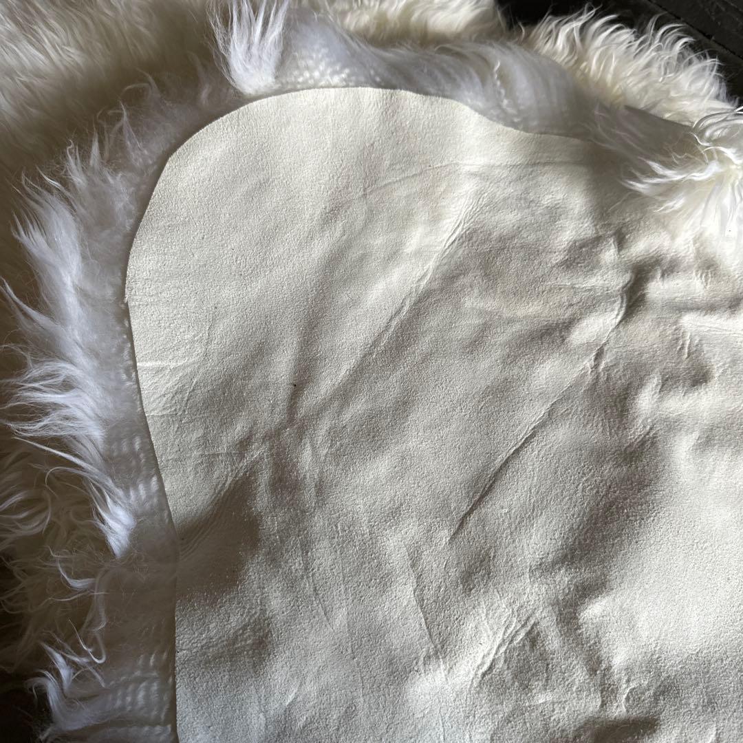 お値下げ❣️コストコ人気新品ムートンラグ　シープスキン100% ソファなどに！