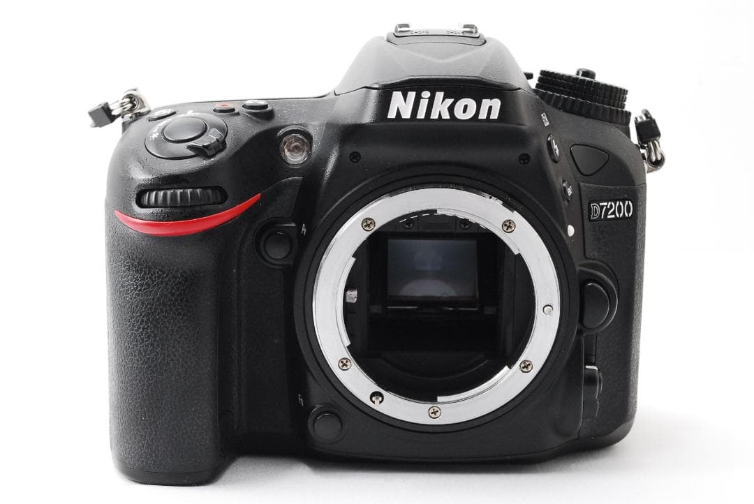 Wi-Fi✨Nikon D7200＋18-200mm 【高性能×高倍率ズーム】