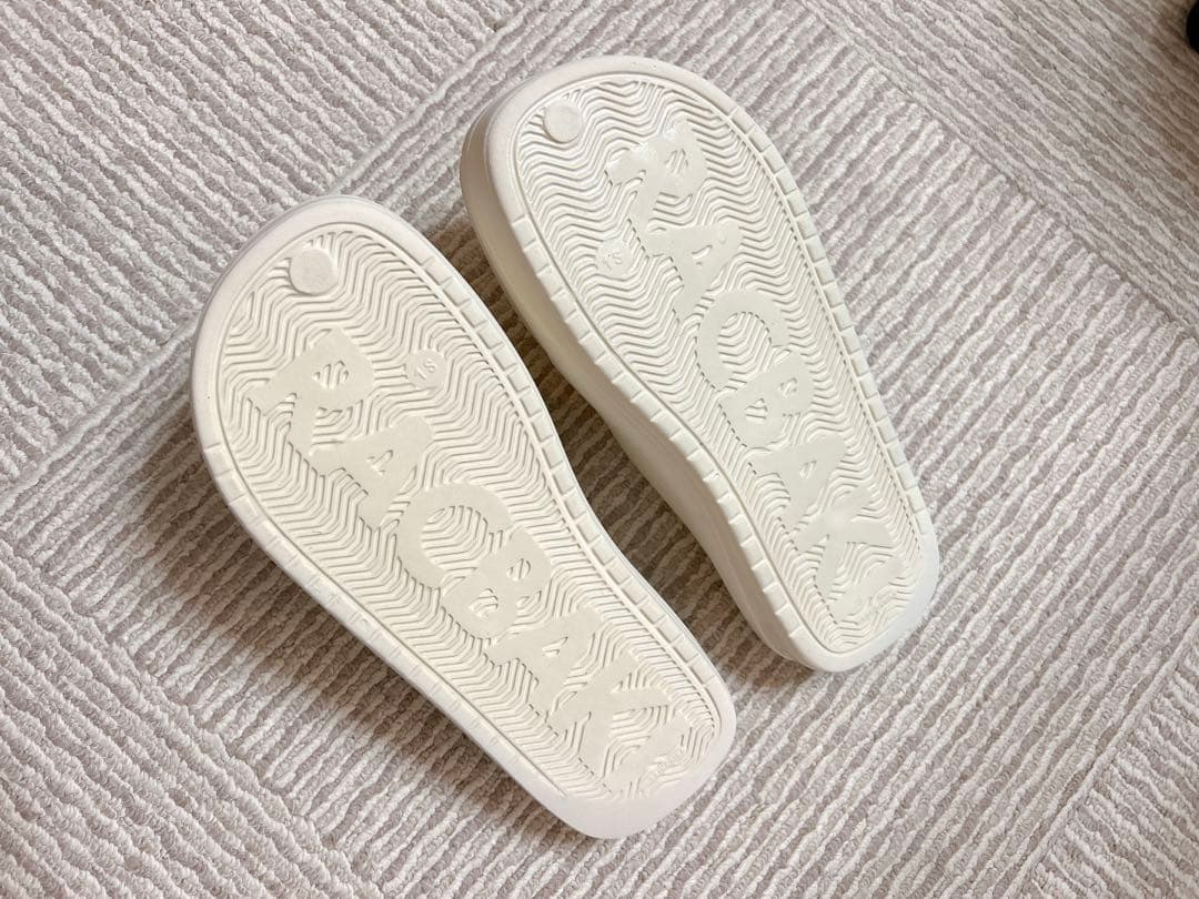 お値下げ中です⭐︎ラクバキ　イージーサンダル　sサイズ　ナチュラル