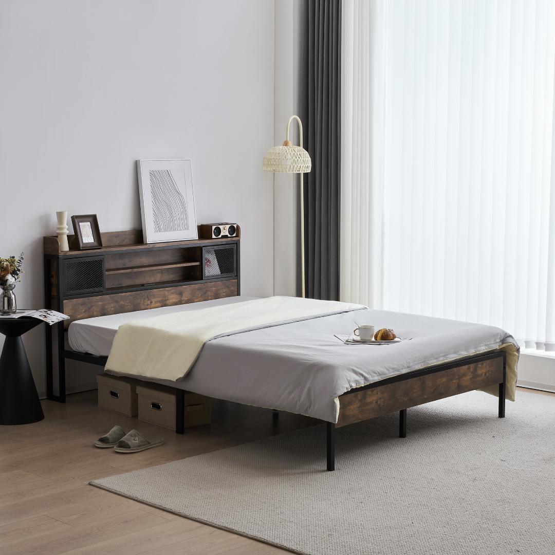 【限定赤字価格ｘ送料無料】ベッドフレーム（SD） パイプベッド コンセント付き