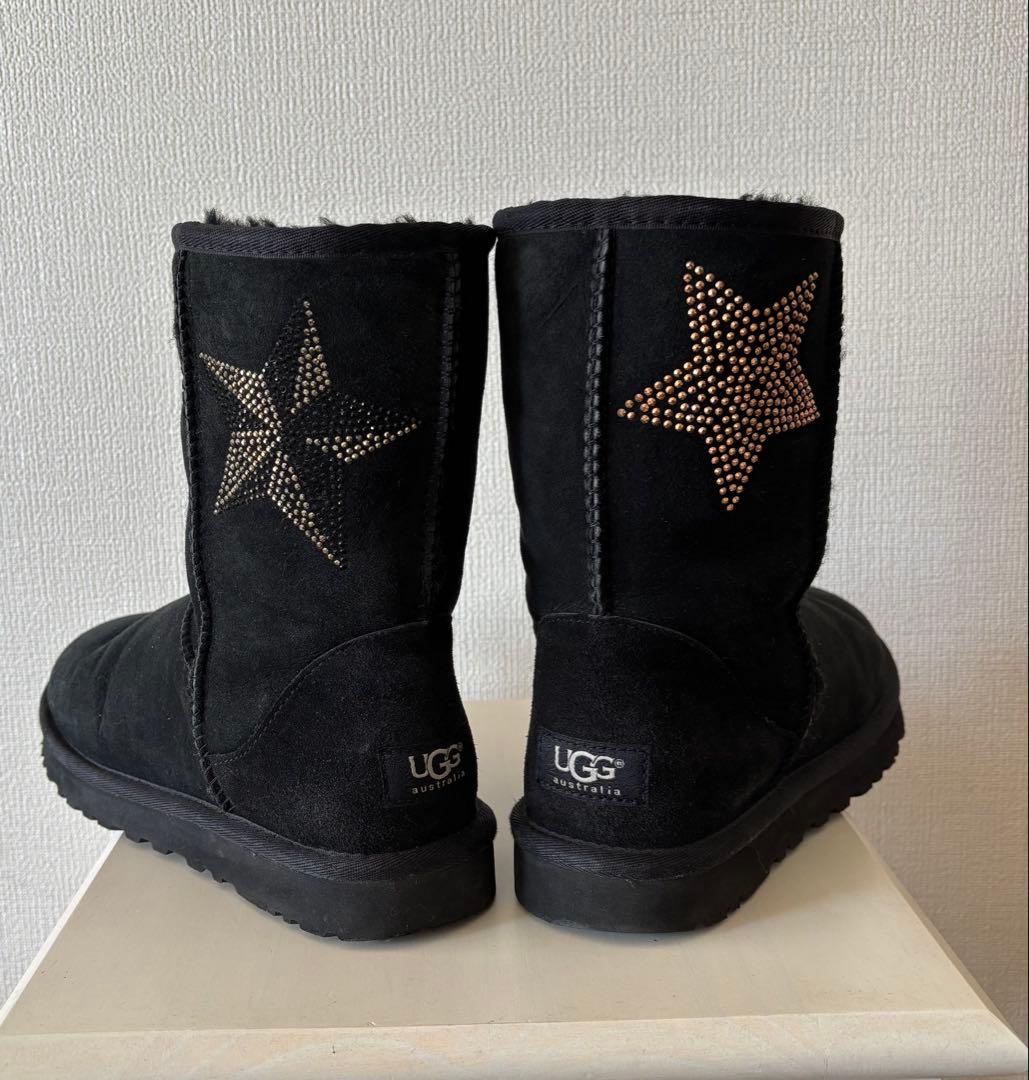 UGG ブラック ムートンブーツ 星型デコレーション付き　カスタマイズ