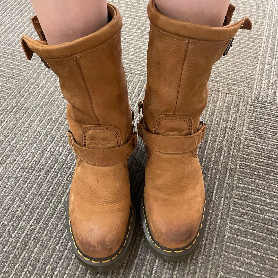 日本未発売 Dr. Martens エンジニアブーツ