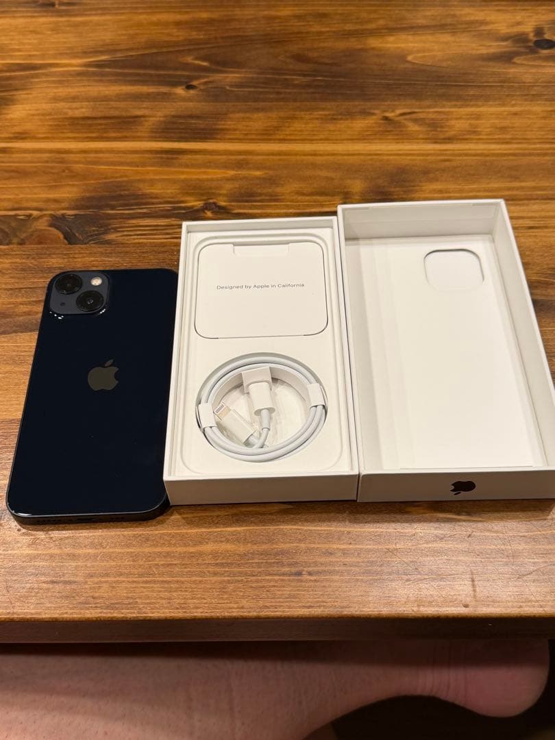 Apple iPhone 13 ミッドナイト 本体 充電ケーブル付き