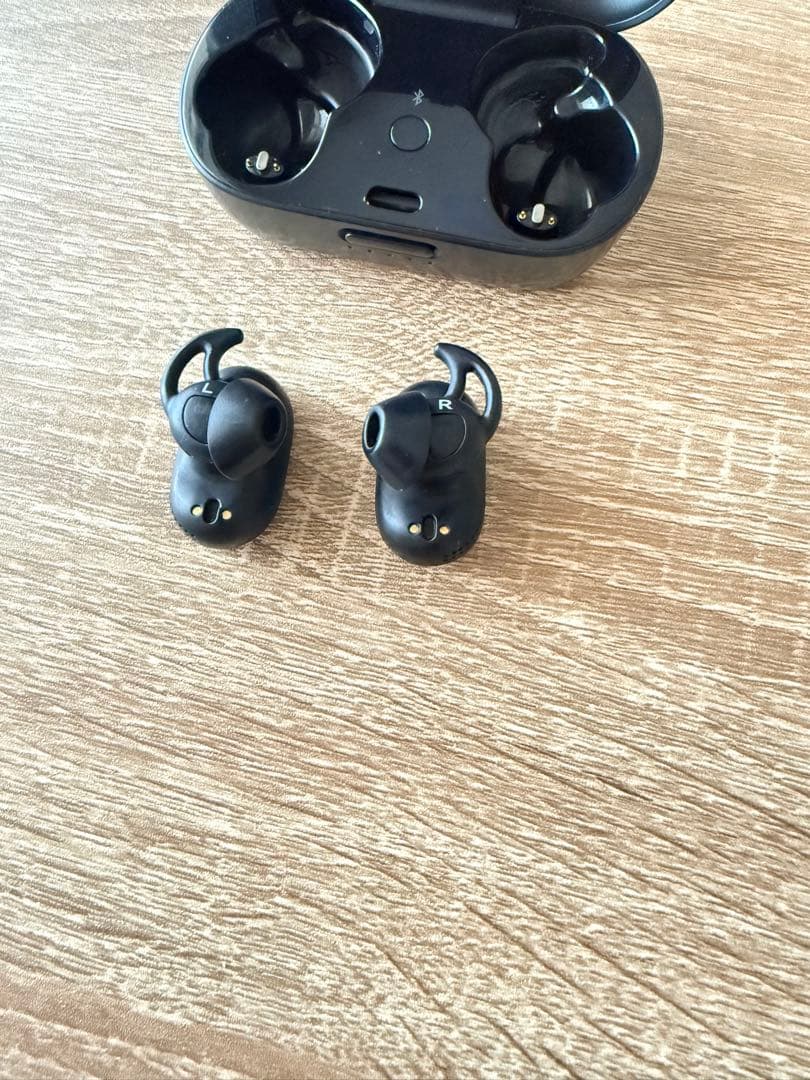 BOSE QuietComfort ワイヤレスイヤホン 本体＋充電ケース