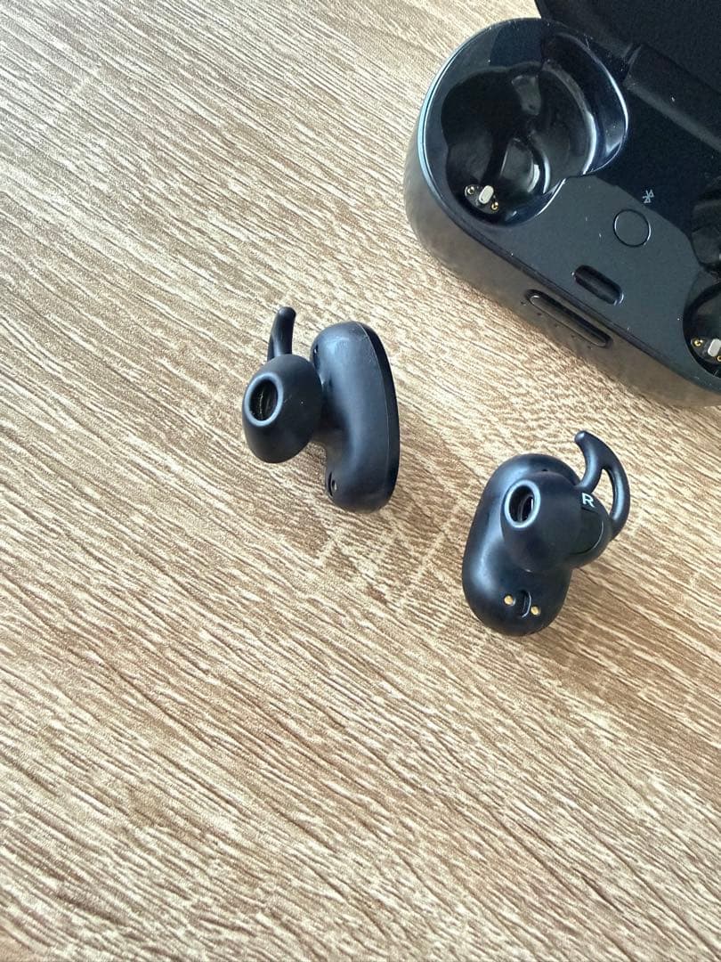 BOSE QuietComfort ワイヤレスイヤホン 本体＋充電ケース