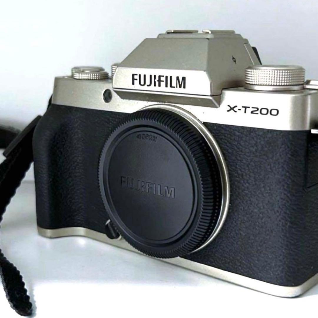訳有値引】Fujifilm X-T200 ミラーレスカメラ　富士フイルム
