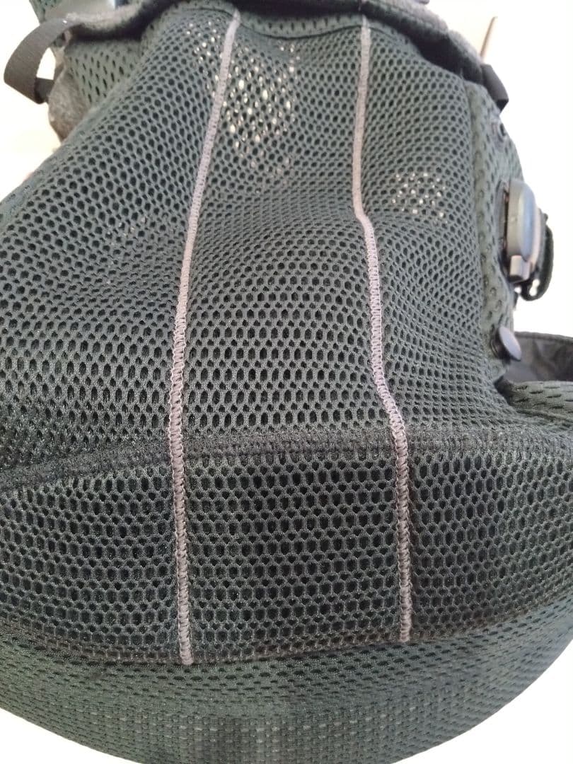 ベビービョルンBabyBjorn ハーモニー　抱っこ紐　ブラック　よだれカバー付