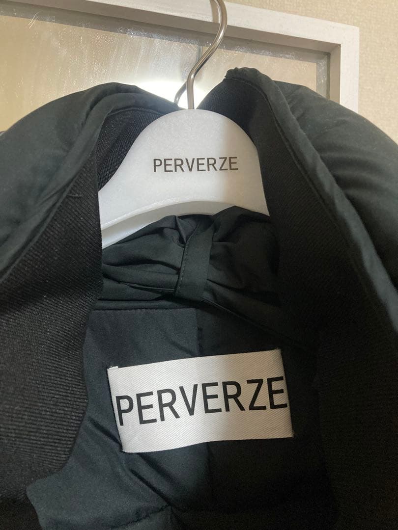 PERVERZE ダウンコート