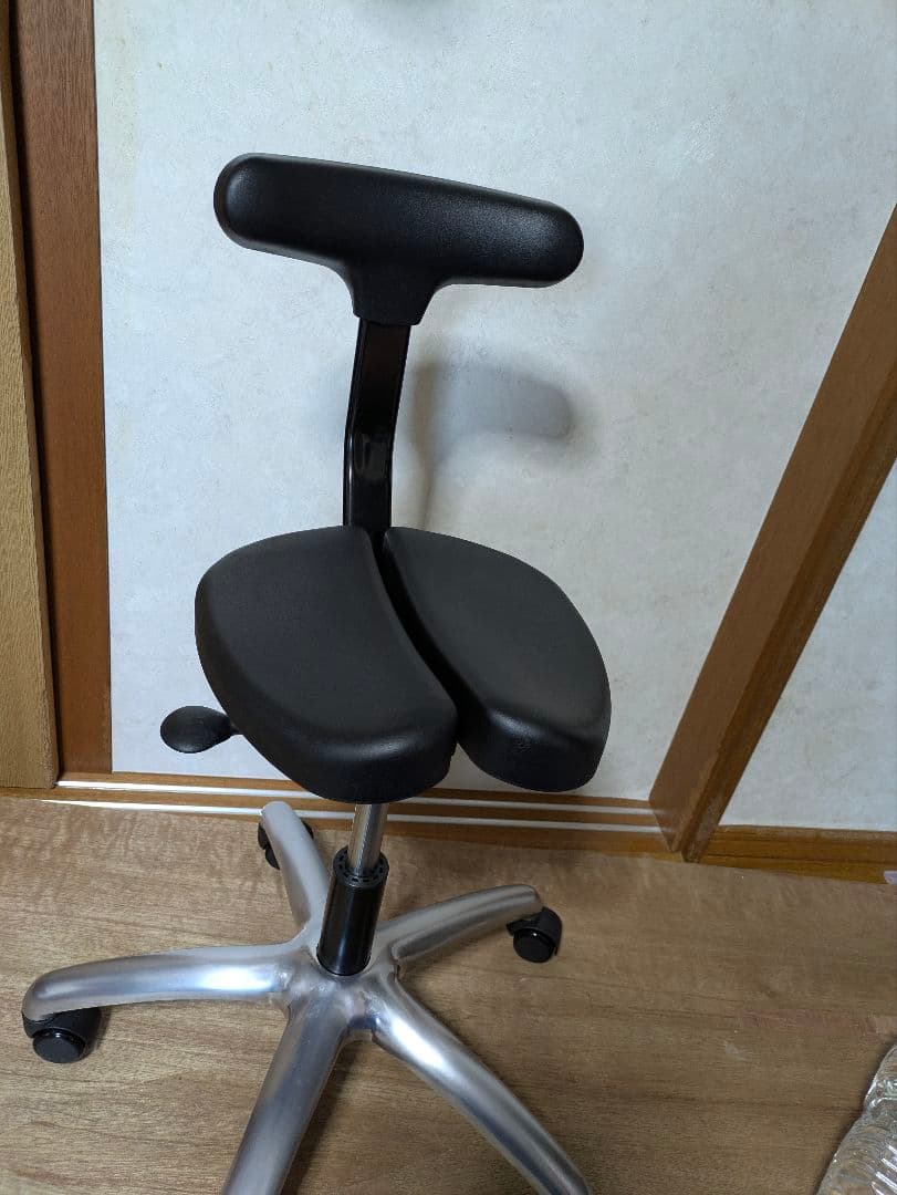 アーユルチェアー　キャスタータイプ　プレミアムモデル01（体圧分散マット付き）