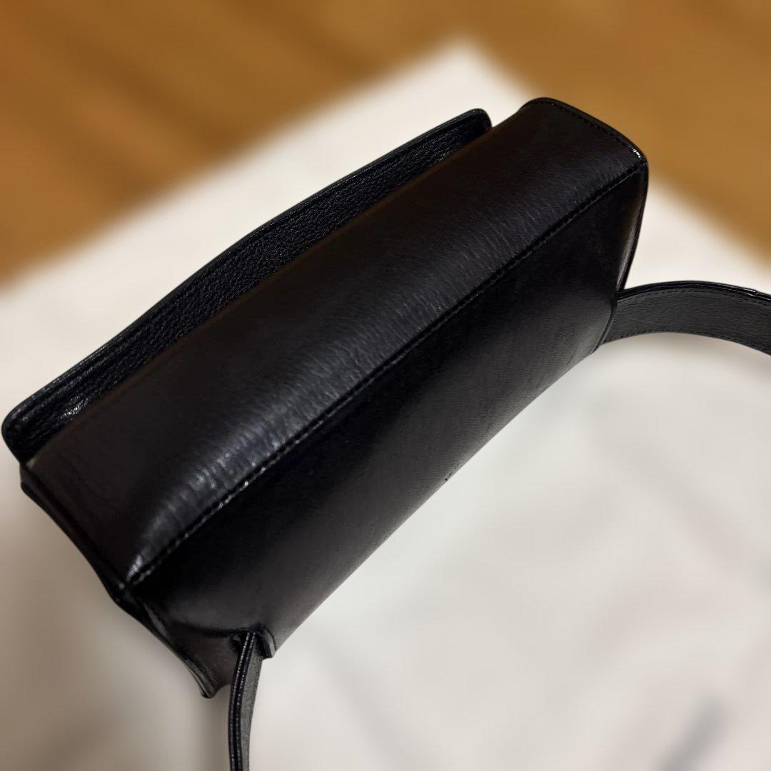 ETRE TOKYO × Inswirl ディアスキンボディバッグ