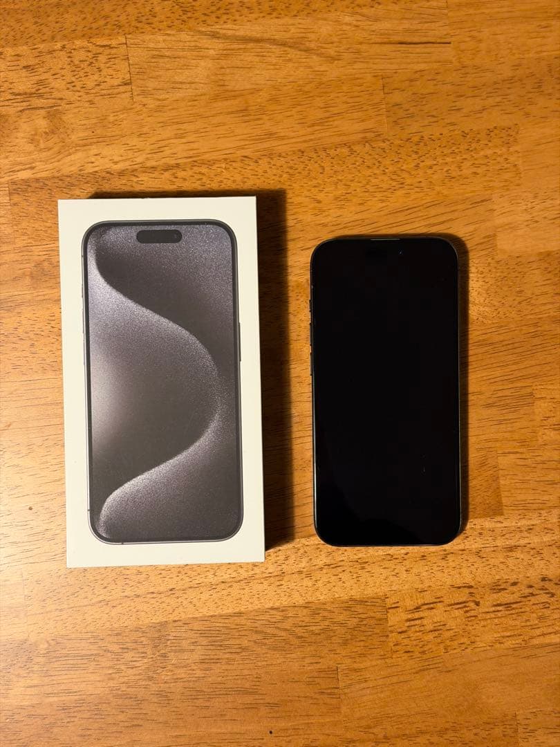 Apple iPhone 15 Pro 512GBスペースブラック 本体