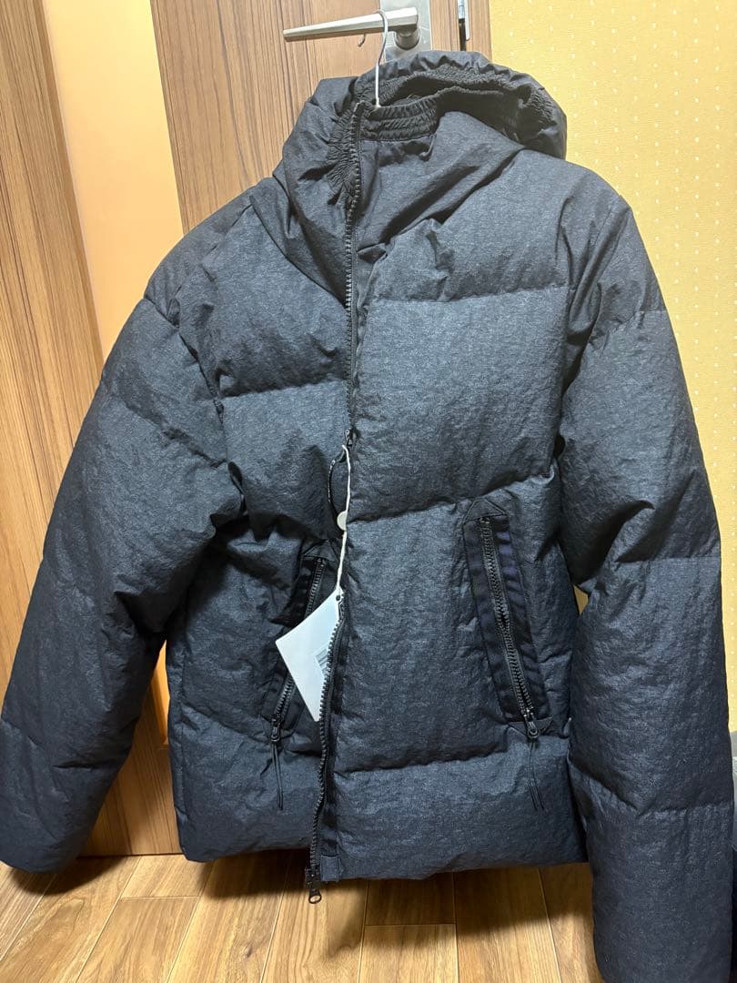 新品タグ付き　c.p.campany ダウンジャケット　メンズ