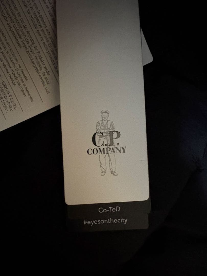 新品タグ付き　c.p.campany ダウンジャケット　メンズ
