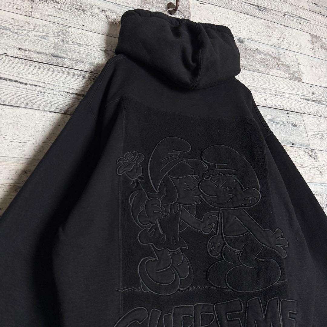 【希少コラボ】シュプリーム×スマーフ☆ 背面ビッグ刺繍ロゴ入りパーカー.