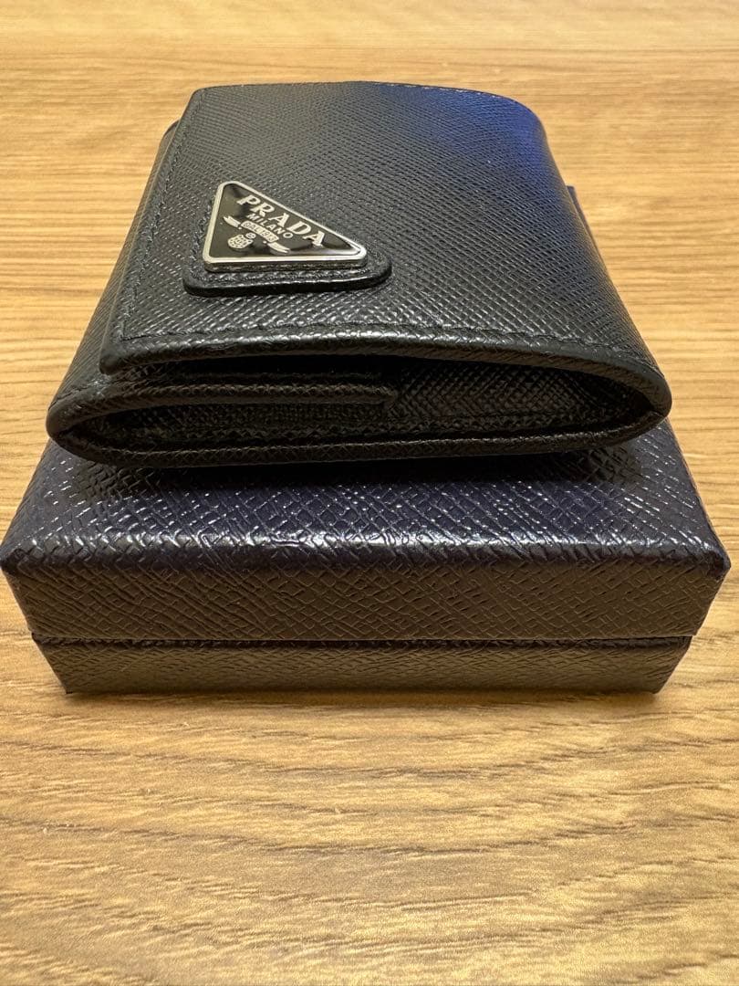 【美品】PRADA ブラック ケース