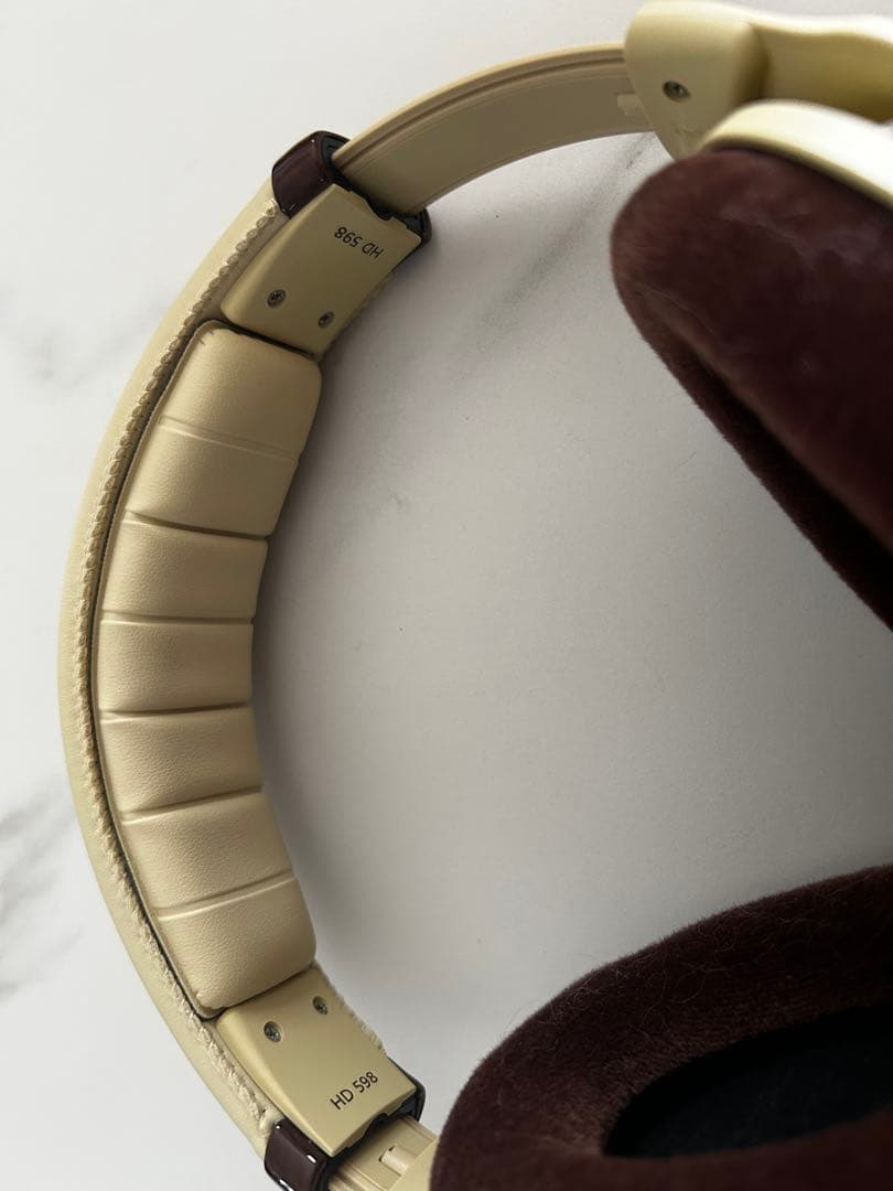 ヘッドフォン HD598