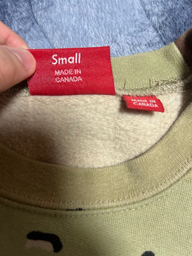 Supreme futura logo crewneck sサイズ スウェット