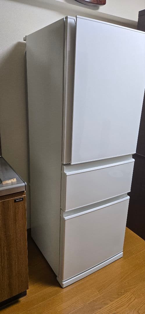 美品　三菱　冷凍冷蔵庫　MR-C33G-W　3ドア