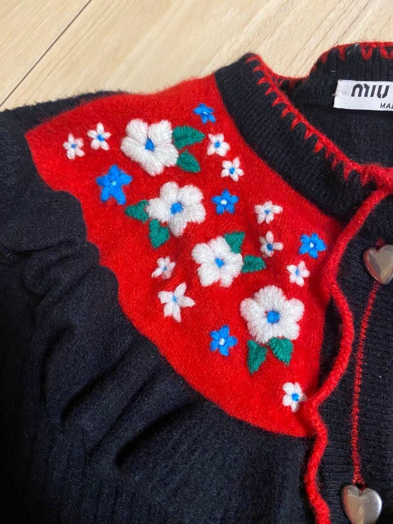 MIU MIU 花柄刺繍 カーディガン