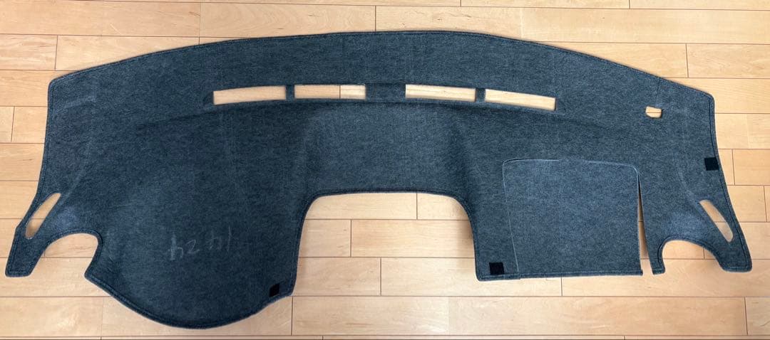 シェブロン　カングーII ダッシュボードマット