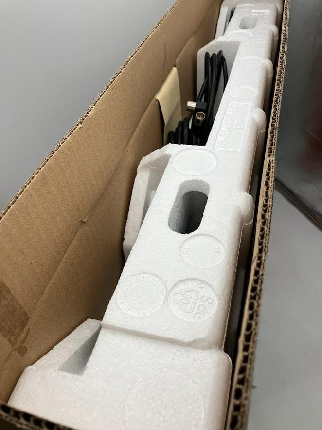 TCL 32型 android TV フルハイビジョン　スマート液晶テレビ