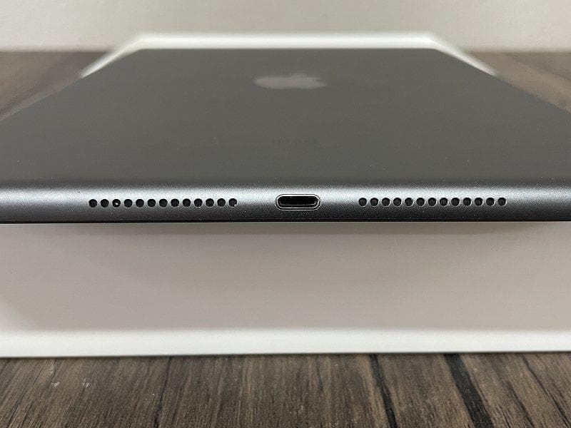 ⑧【美品】iPad Apple 第9世代　Wi-Fiモデル　64GB