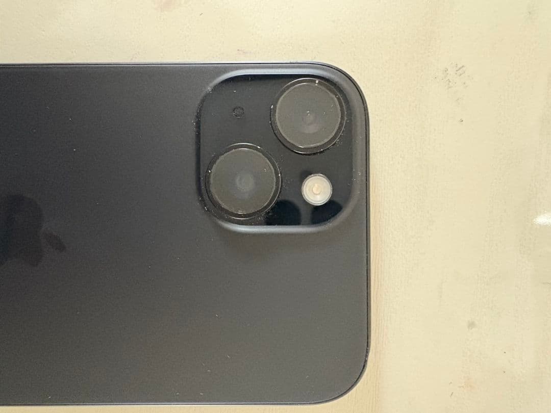 iPhone 15 ブラック 128GB