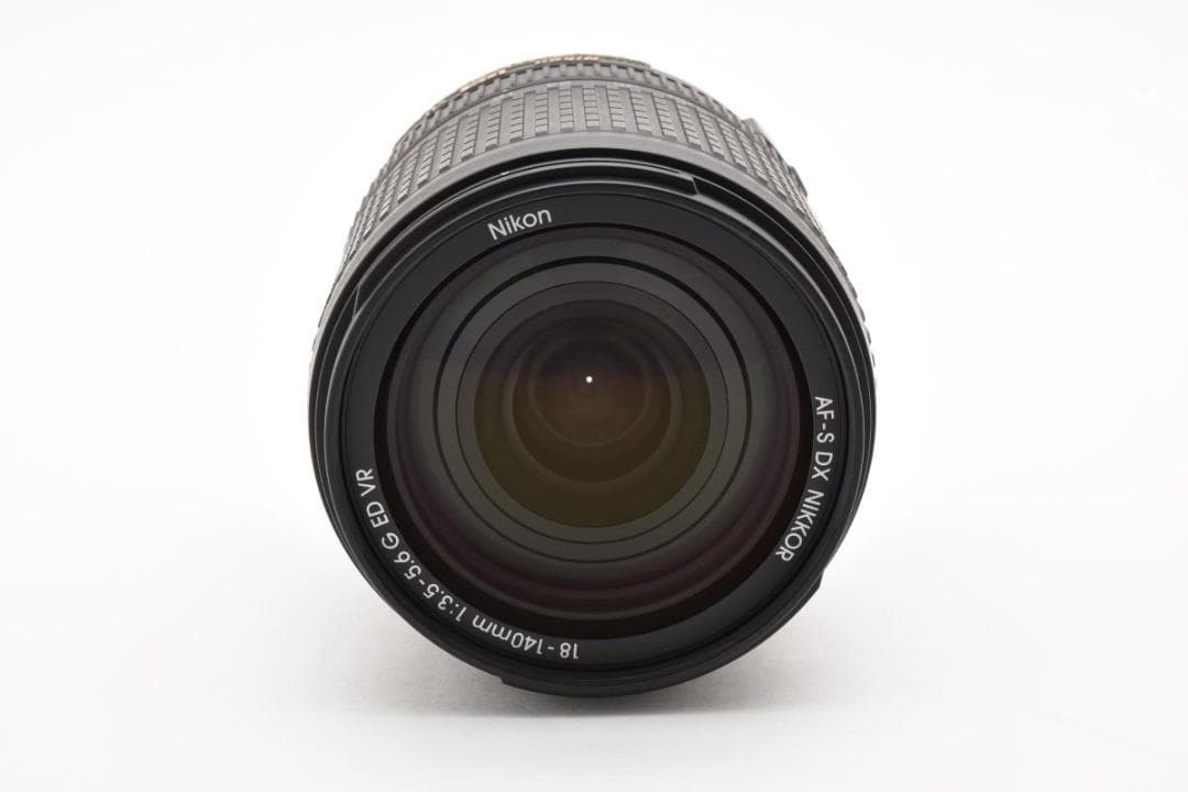超美品　Nikon 18-140mm f/3.5-5.6G AF-S ED VR