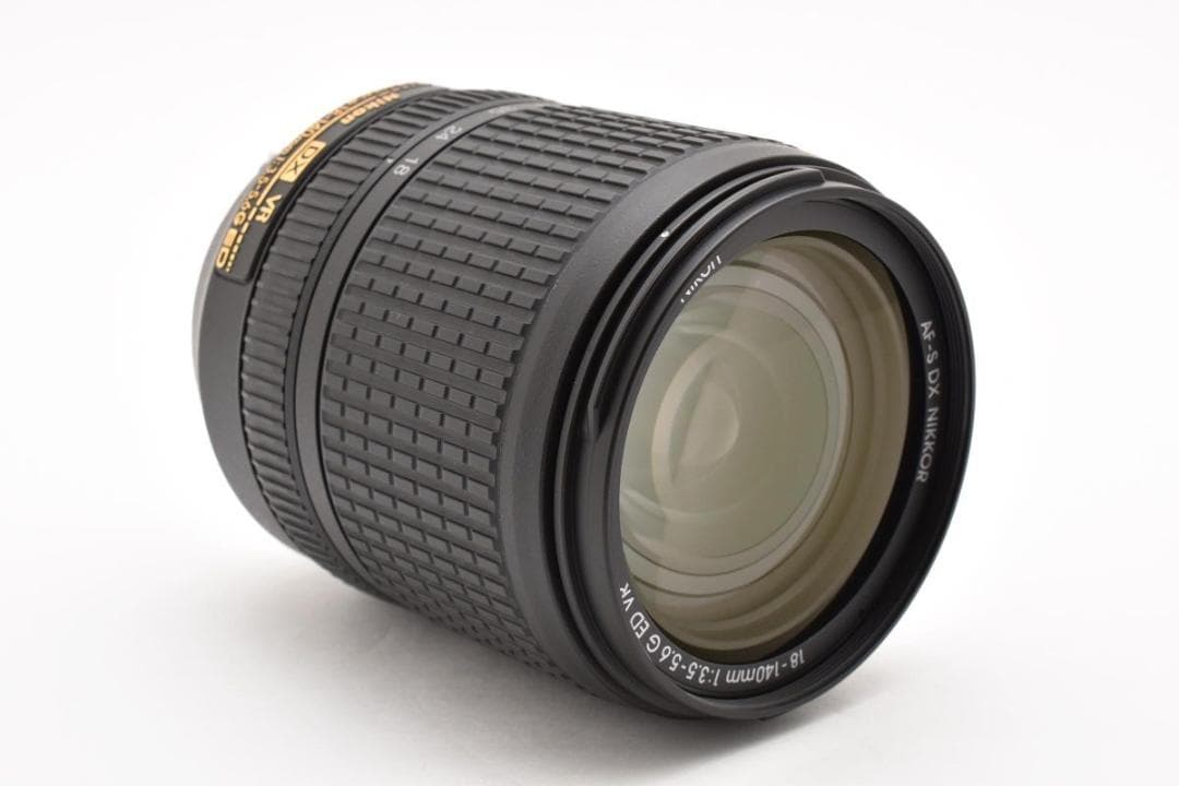 超美品　Nikon 18-140mm f/3.5-5.6G AF-S ED VR