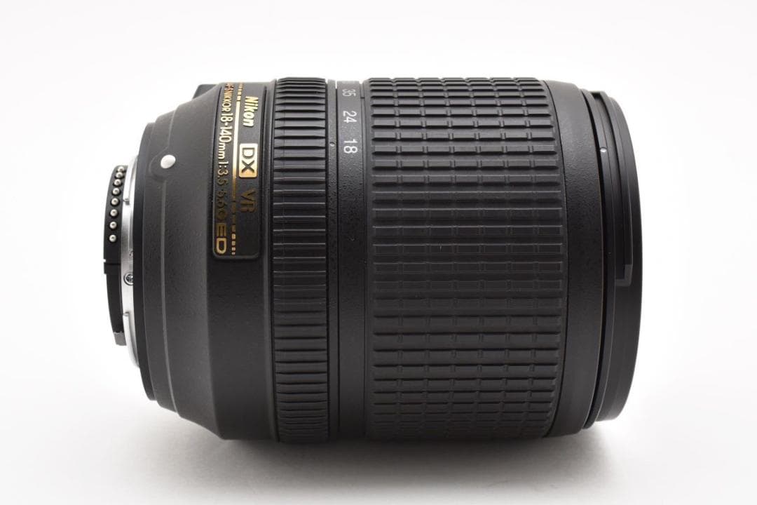 超美品　Nikon 18-140mm f/3.5-5.6G AF-S ED VR