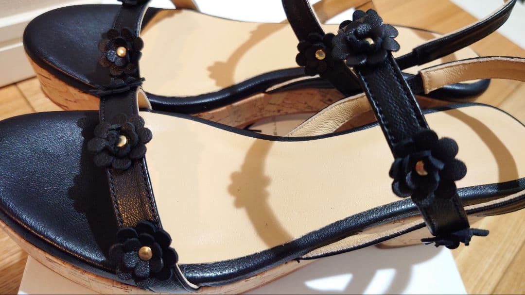 極美品【PELLICO SUNNY】フラワーストラップコルクソールサンダル