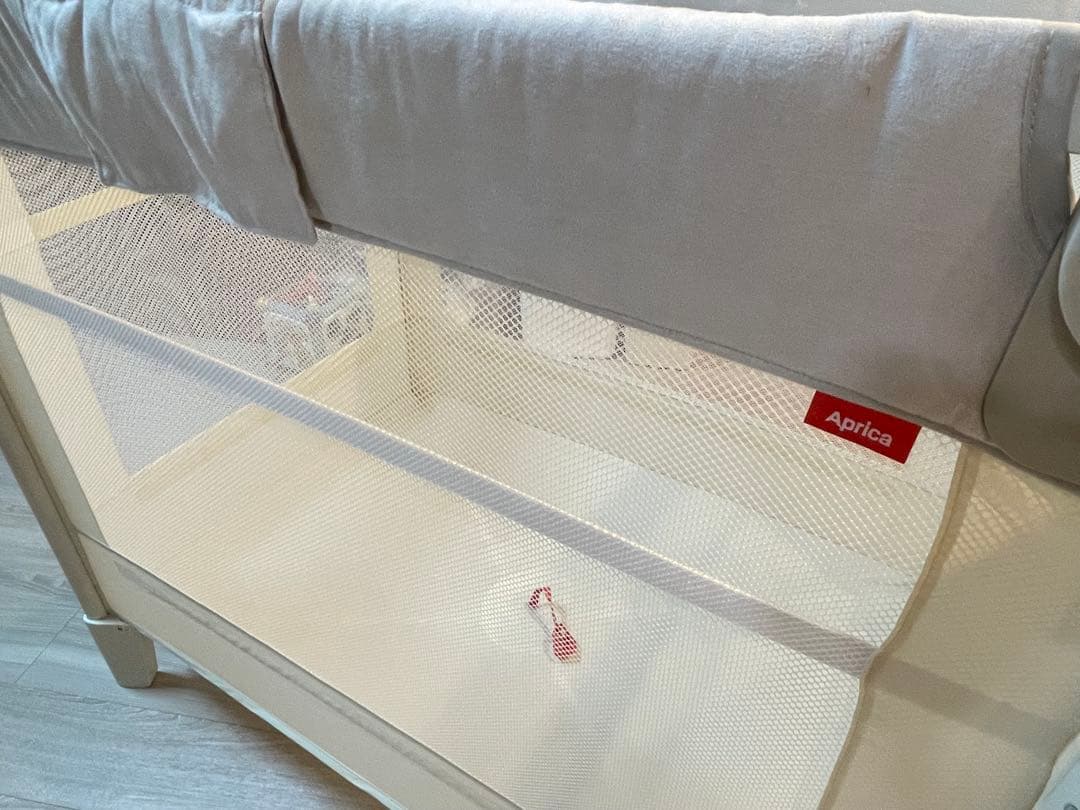 アップリカ ココネル　エアープラスAB/ホワイトベージュ