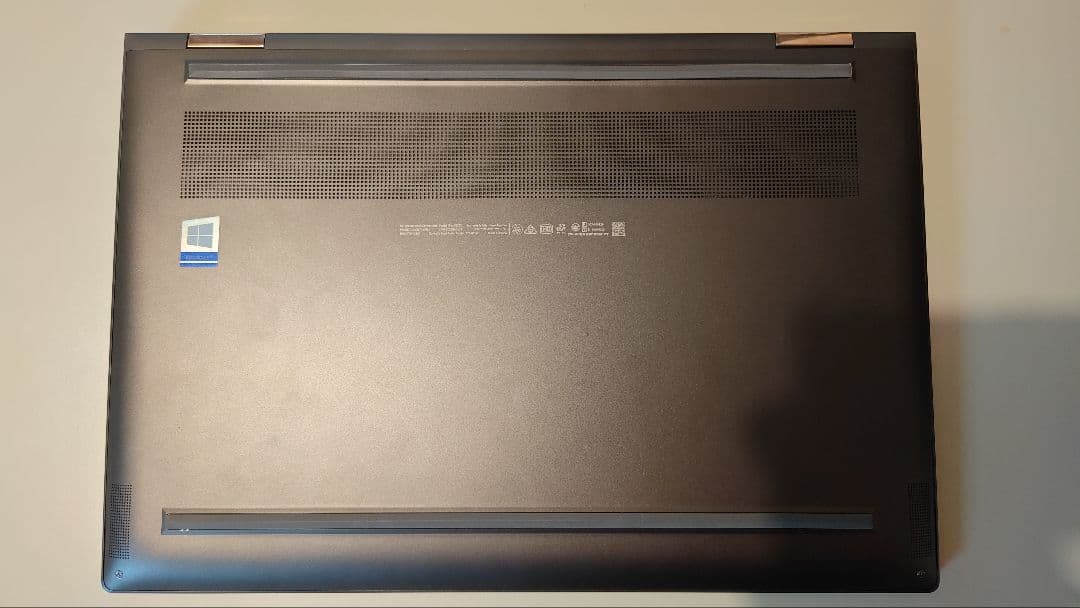 美品 HP Spectre x360 15型 4Kタッチ 16GB/1TB