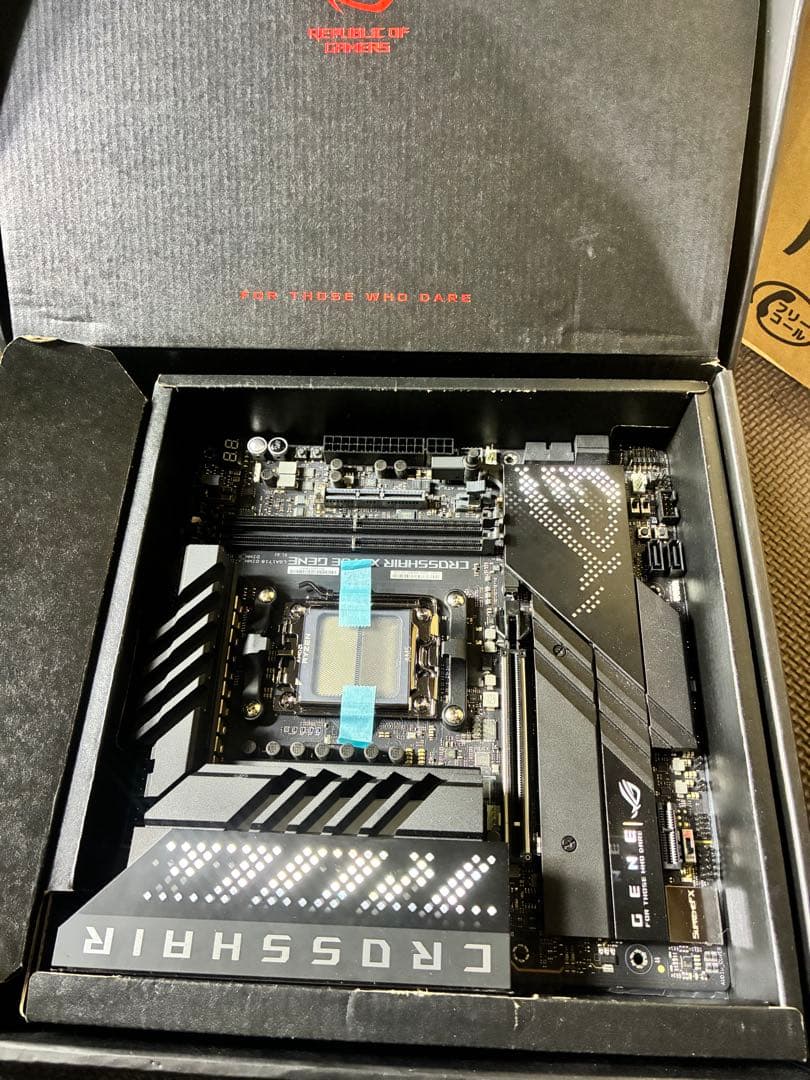 【再出品】ASUS ROG CROSSHAIR X670E マザーボード（中古）
