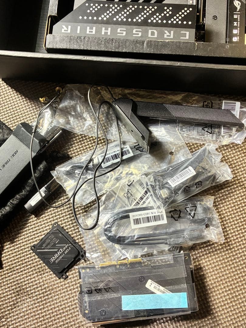 【再出品】ASUS ROG CROSSHAIR X670E マザーボード（中古）