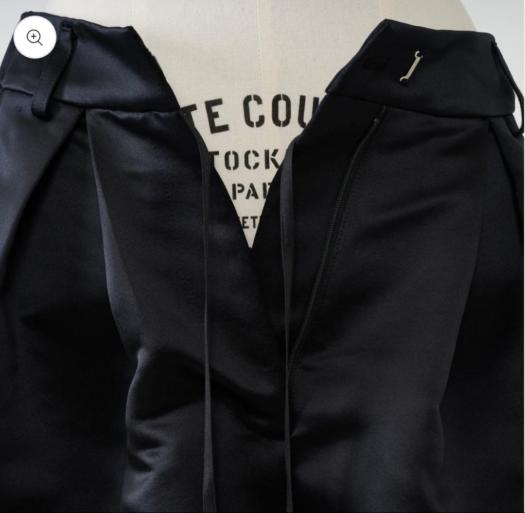 新品タグ付き★heve サテンフレアガウチョパンツ　ブラック36