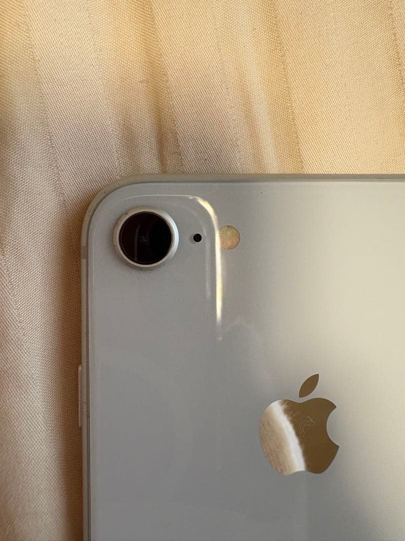 Apple iPhone 8 シルバー 64GB 傷あり