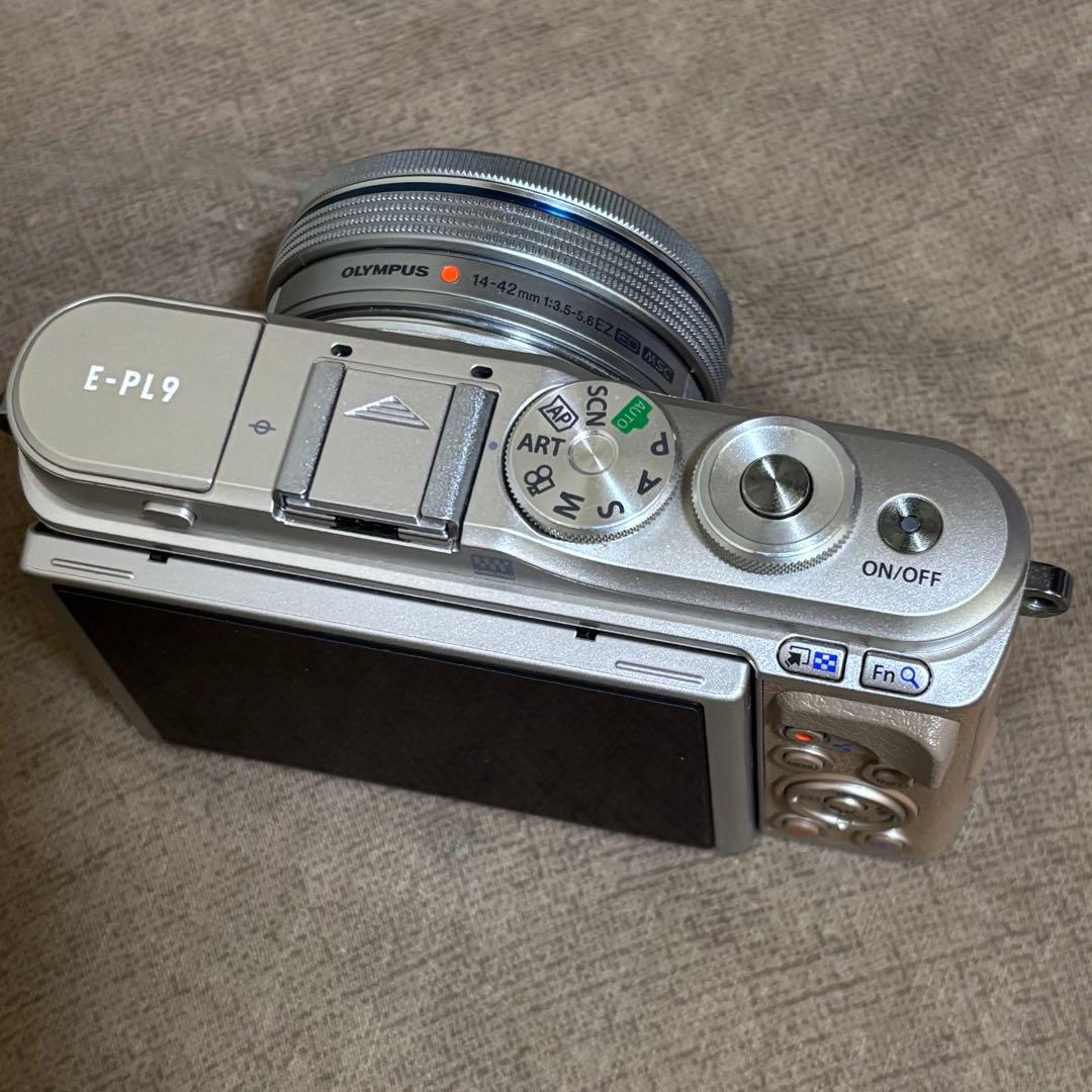 シャッター回数1341✨️OLYMPUS PEN E-PL9 ダブルズームキット