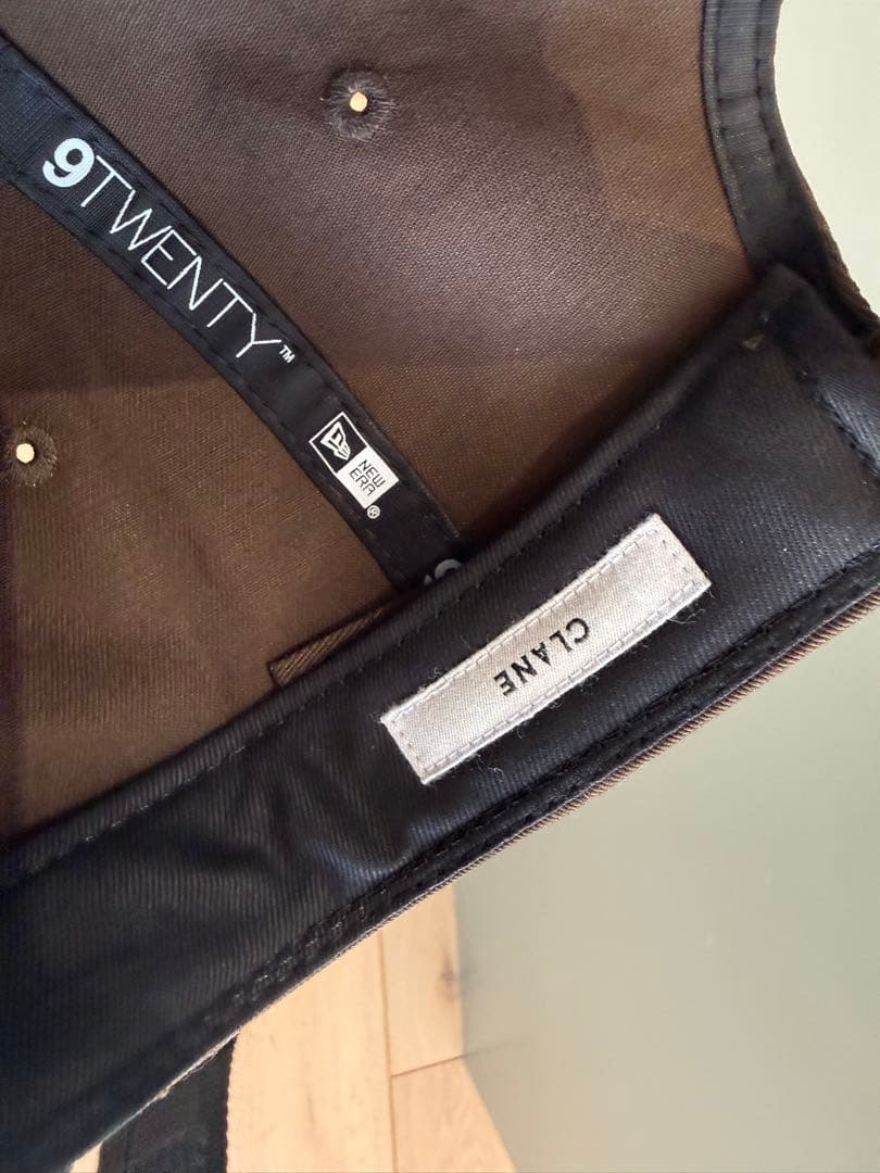 CLANE × New Era® CL LOGO CAP (ブラウン)