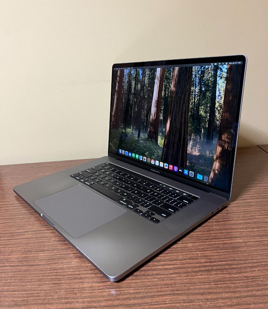 【高性能】MacBook Pro 16\" 2019 32GB/1TB i7 TB